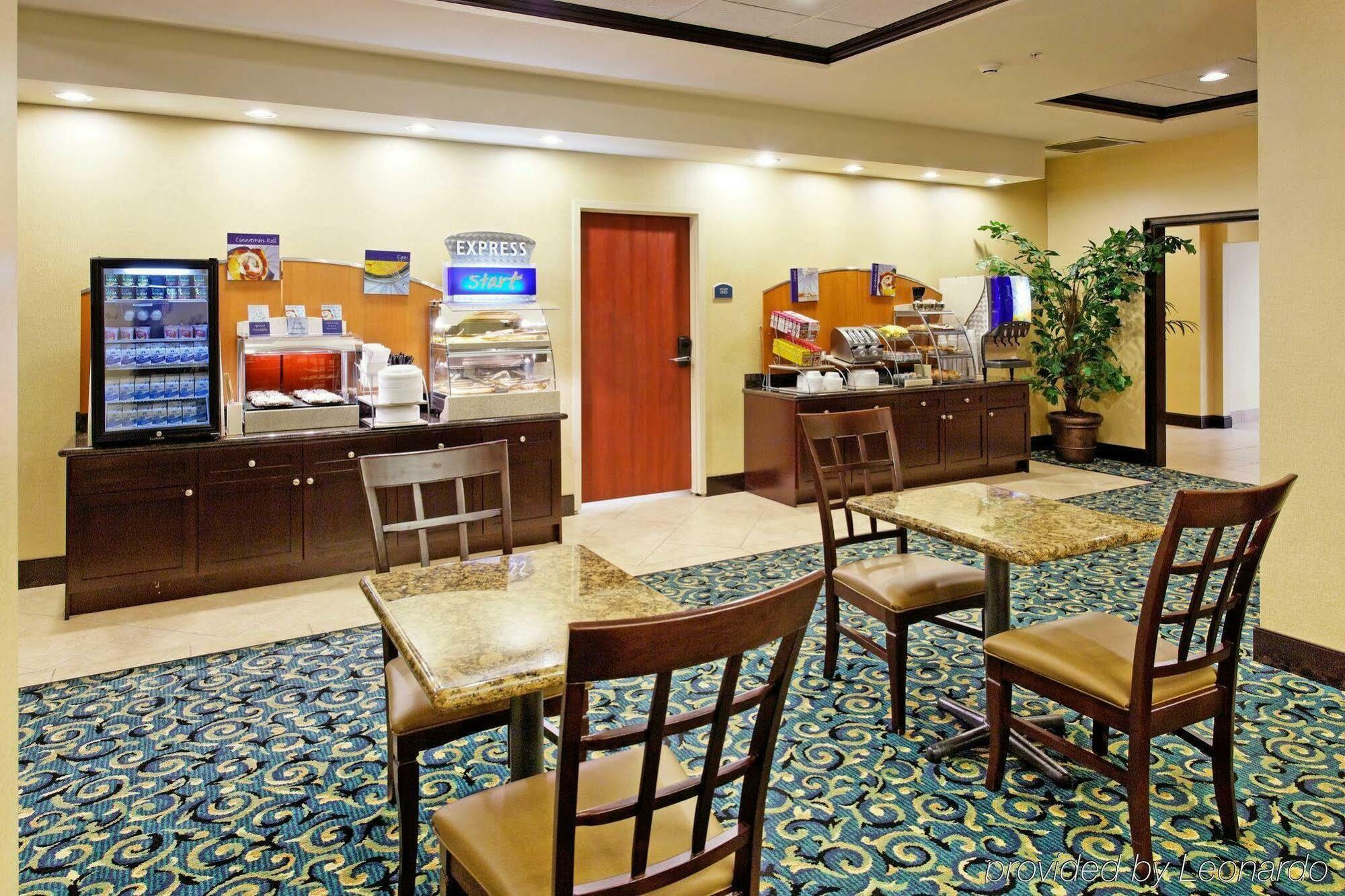 Holiday Inn Express & Suites Cookeville, An Ihg Hotel Restaurant photo